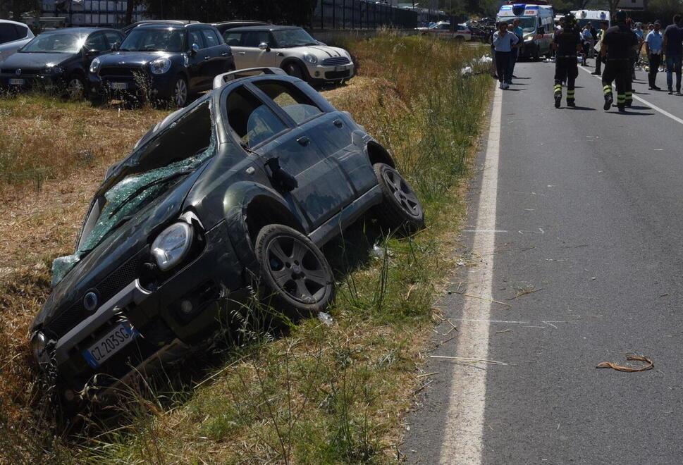 Ciclisti morti, la testimonianza: «Ho visto le biciclette volare, ora mi sento un miracolato» 