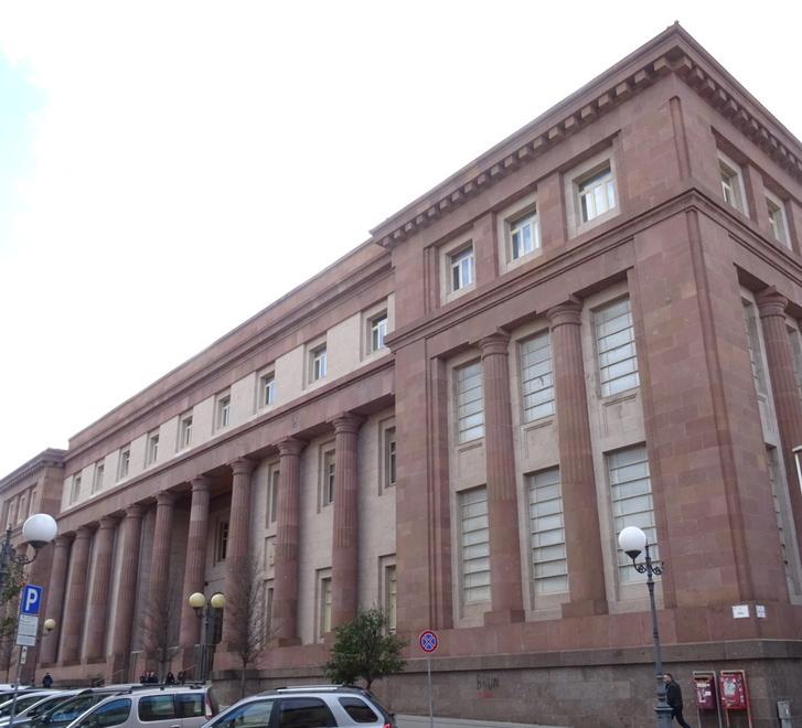 Schiaffi, calci e pugni alla compagna, 47enne condannato a tre anni