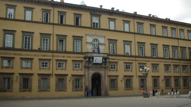 Lucca, prometteva di togliere le multe: poliziotto della prefettura condannato