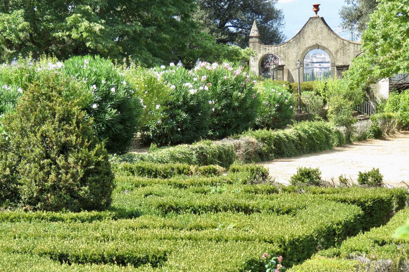 Il giardino che circonda Villa del Palco