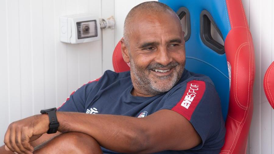 Cagliari, l’esordio dei rossoblù a Como