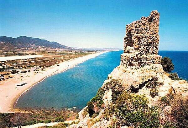 
	La spiaggia di Torre Salinas

