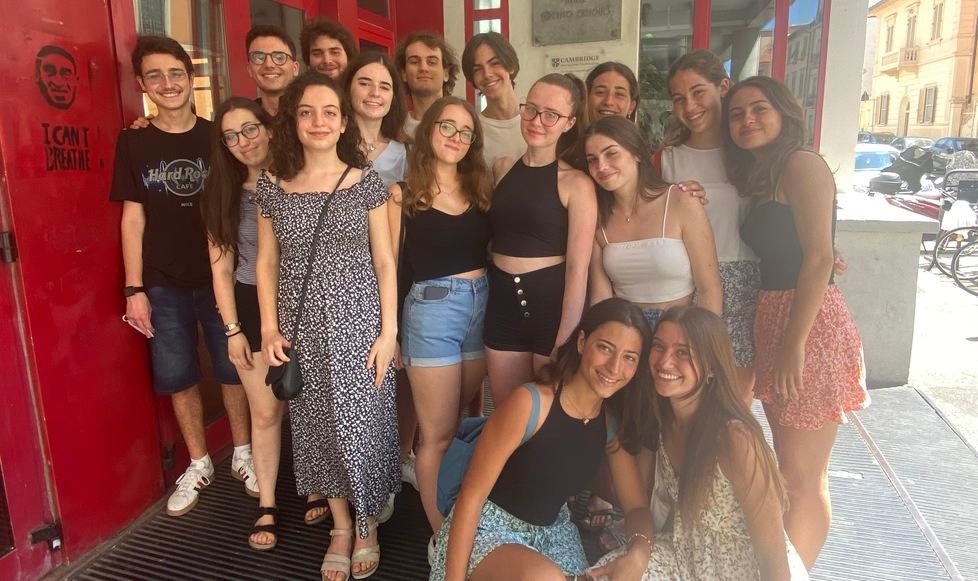 Livorno, al liceo la classe da cento e lode: quasi metà ha il voto a tre cifre 