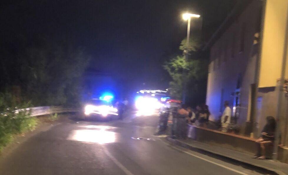 La zona dell’incidente, la curva cieca di Via Mondolfi, con l’intervento immediato della Misericordia di Antignano e dell’Svs di Ardenza