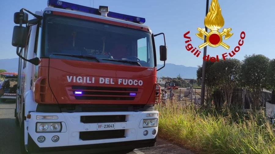 Morto a 43 anni nell’auto finita fuori strada