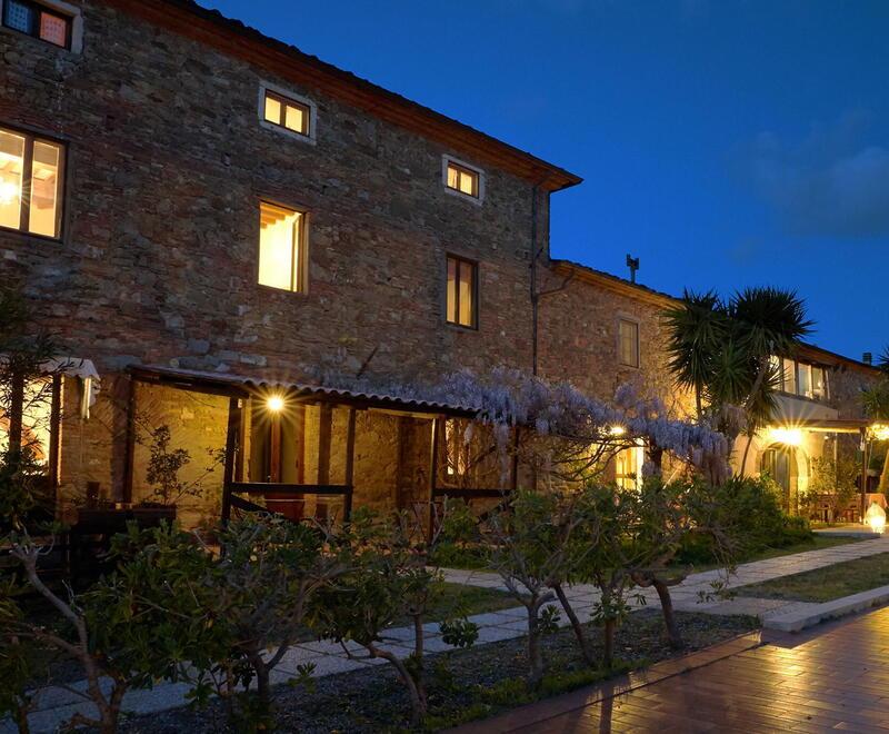 Un’immagine dell’esterno dell’agriturismo Pane e Vino dove è avvenuto il dramma l’altra sera intorno alle 18