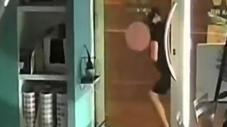 Il giovane mentre tenta di sfondare "Danko"