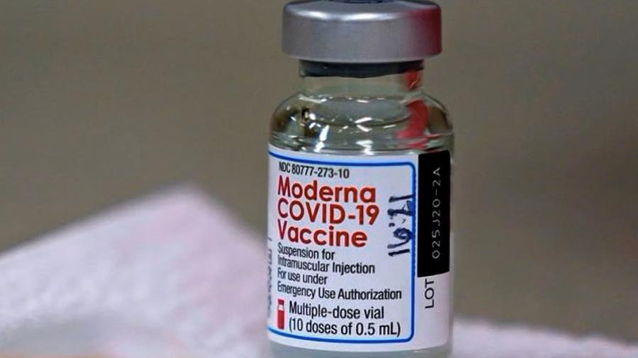 Alla base dei problemi di salute del giovane ci sarebbe la vaccinazione contro il Covid-19