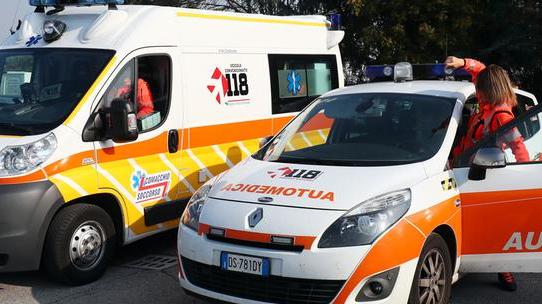 Lido Nazioni: stroncato da un malore mentre raccoglie vongole