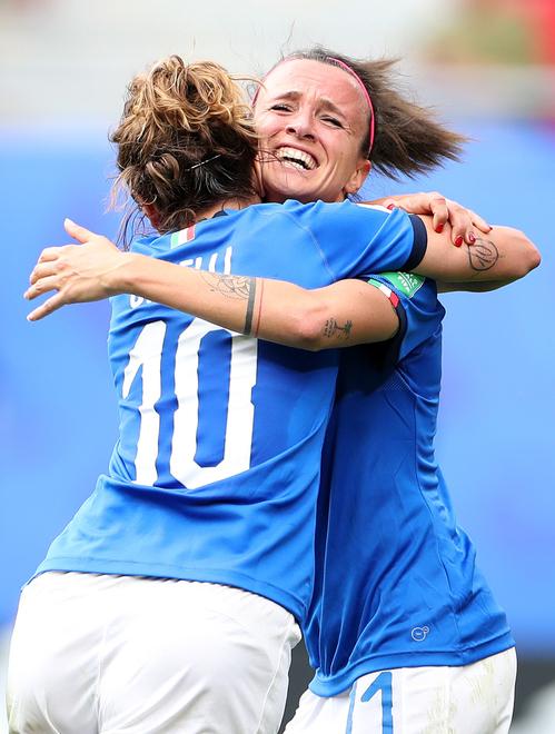 Dottoresse con i tacchetti: in Serie A una calciatrice su quattro è laureata