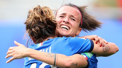 Dottoresse con i tacchetti: in Serie A una calciatrice su quattro è laureata