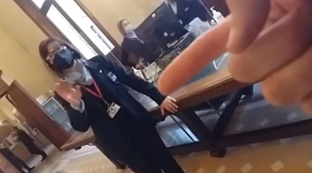 
	L&rsquo;incursione in municipio a Reggio Emilia era stata ripresa con il cellulare e pubblicata su Telegram



	&nbsp;

