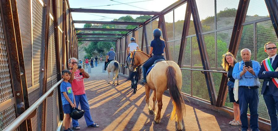 Cammino di Santa Barbara: inaugurato il nuove ponte sulla miniera di Serbariu