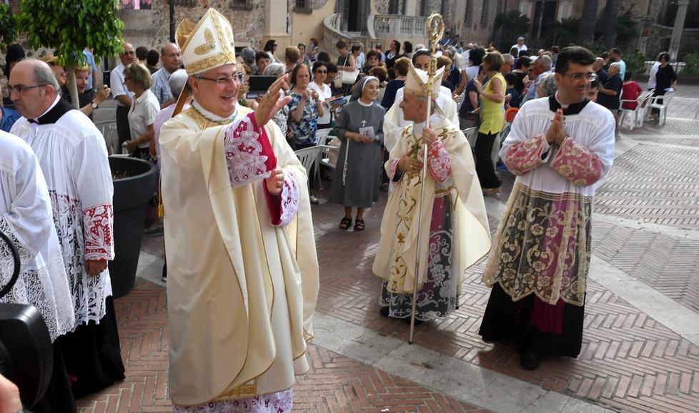 L’arcivescovo oristanese: «La parrocchia non è proprietà dei sacerdoti»