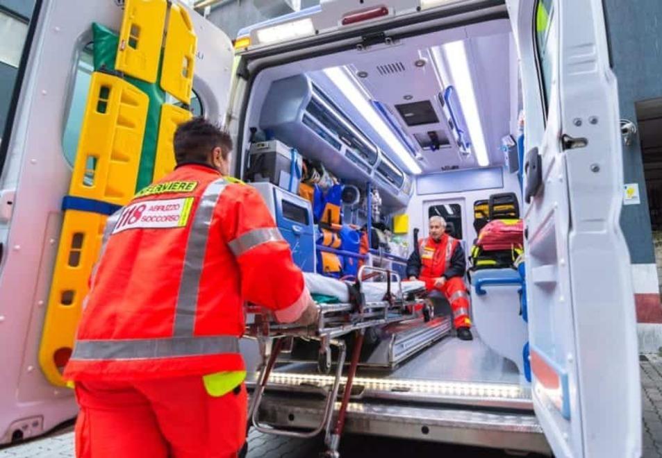 Ambulanze del 118, i medici protestano: «Le nostre denunce sono inascoltate»