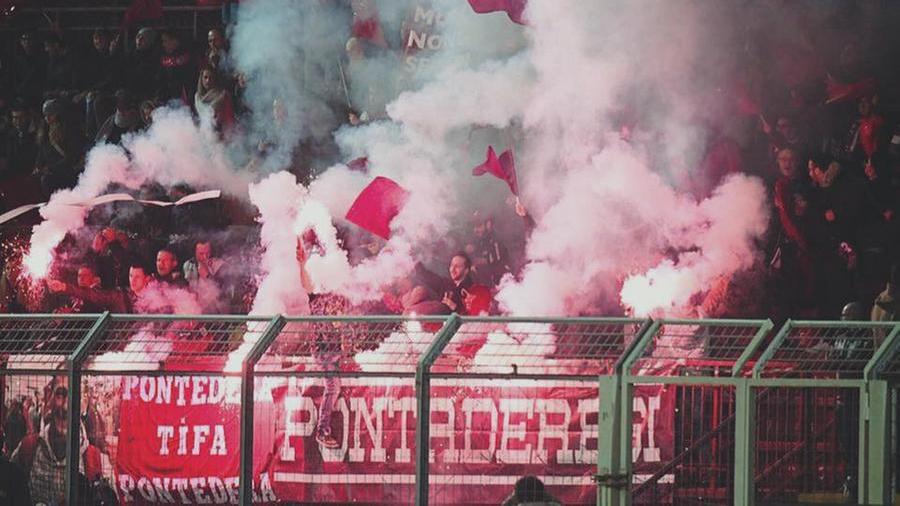 I tifosi del Pontedera sono pronti a far sentire il loro calore nella serata della presentazione 