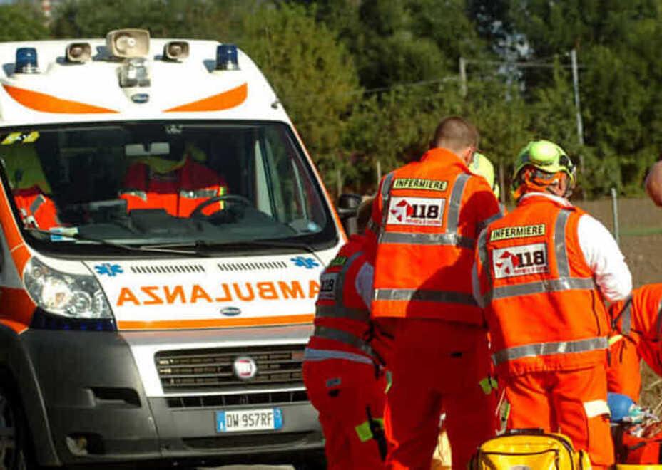 Modena Operaio folgorato in cantiere 
