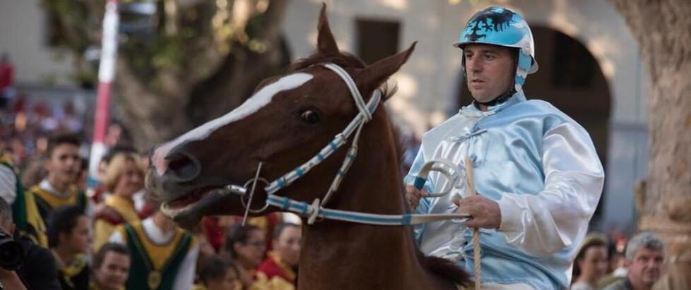 “Velluto” vince in Toscana il palio di San Valentino&nbsp;