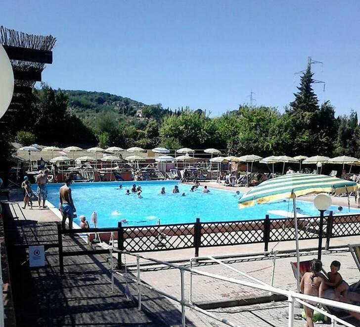 Alla piscina comunale sta per arrivare l’area da beach volley