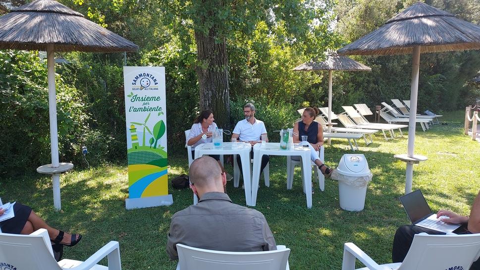 Arredi green nelle spiagge con Revet e Sammontana