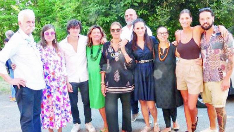 Festa grande per l’oste delle Aiuole. Ugo e i suoi primi 55 anni di attività