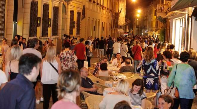 Prima serata dei mercoledì Shopping