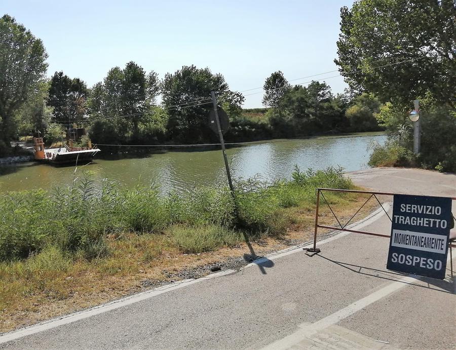 Fermo il traghetto sul Reno ad Anita