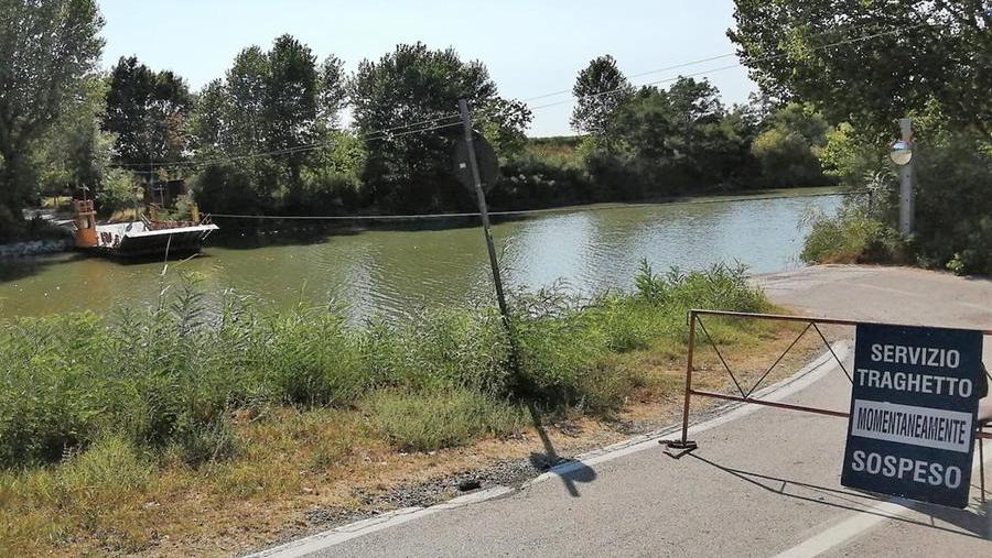 Fermo il traghetto sul Reno ad Anita