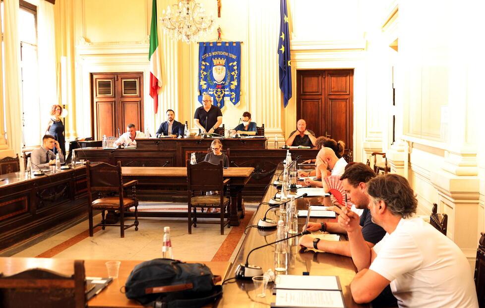 Montecatini, mozione unanime sulle Terme: «Devono essere strategiche» 