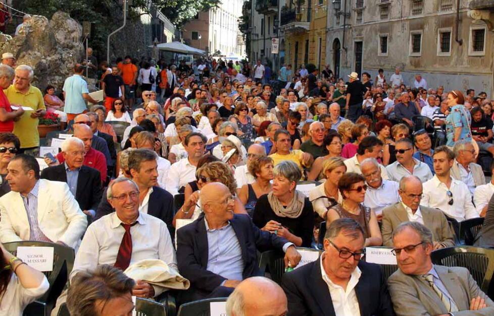 Convivere, sulla traccia delle “tracce”