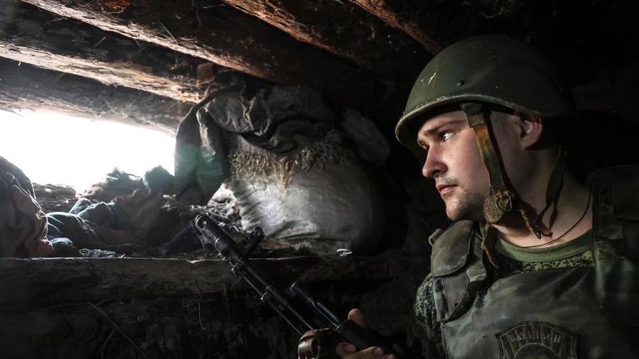  Mosca espande l'offensiva in Ucraina, 'andremo oltre il Donbass' Lavrov: 'Negoziati ora senza senso'. Usa inviano altri missili