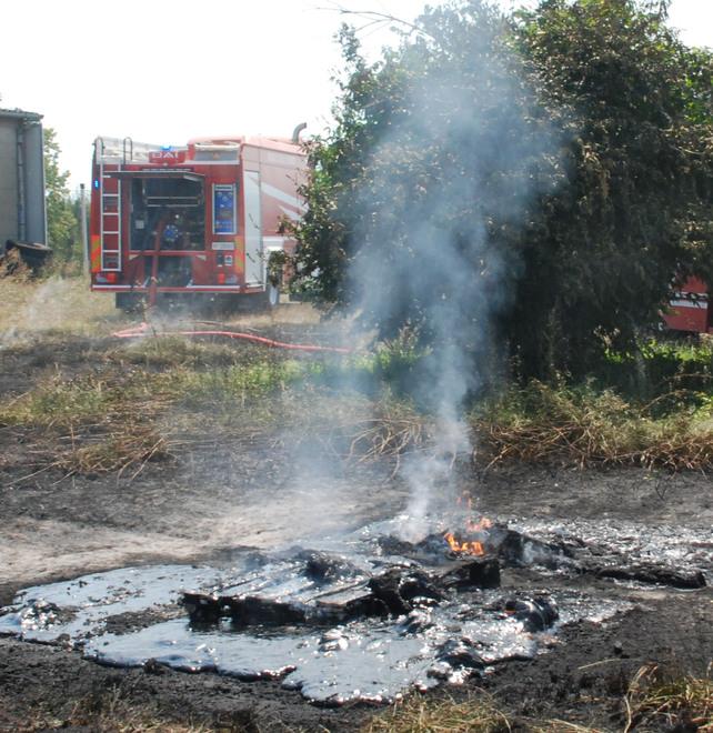 Brucia la provincia, paura per il bombolone del gas a Filo, incendi ai Lidi