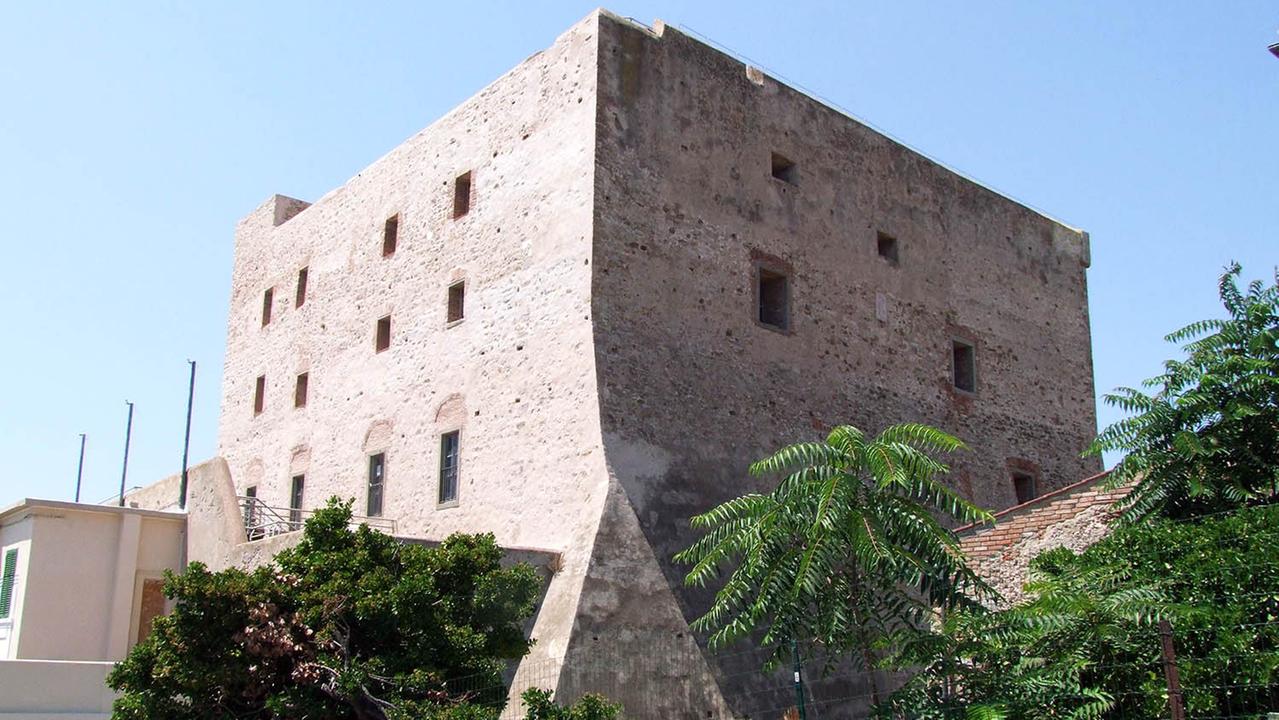 Una veduta del Castello di Piombino