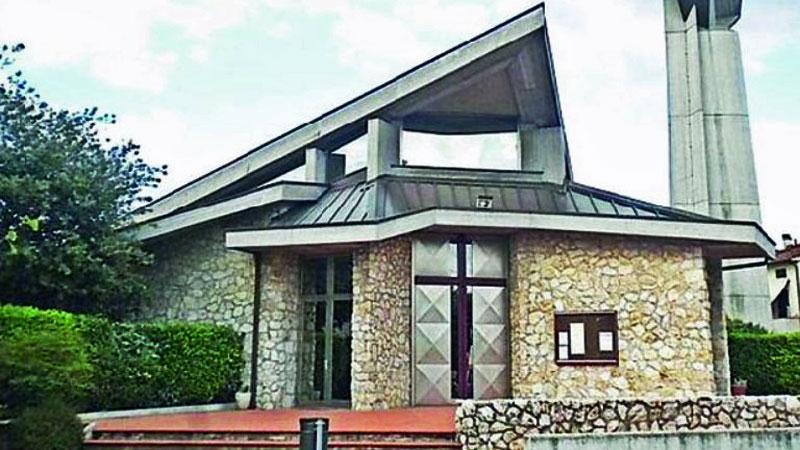 Spaccia droga vicino alla chiesa: in manette un uomo di 34 anni 