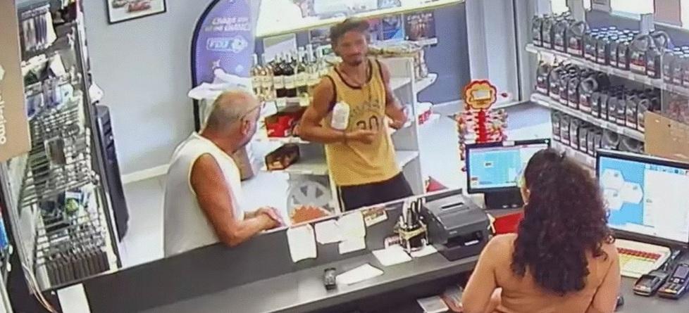 Il giovane di Bastiglia scomparso. Testimoni in Francia: «Adriano era qui, stava bene»