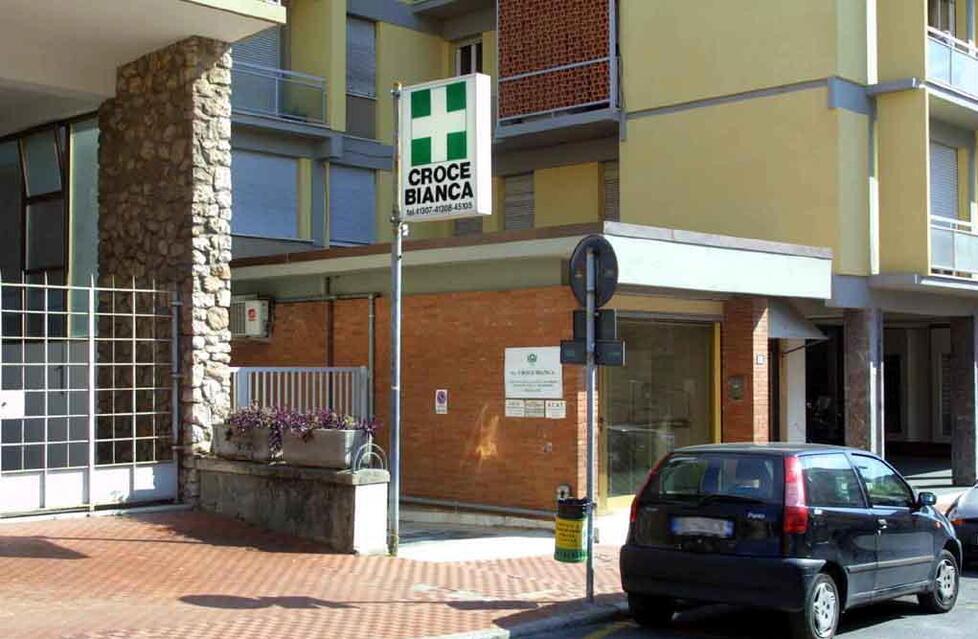 La sede della Croce Bianca di Massa in via Crispi
