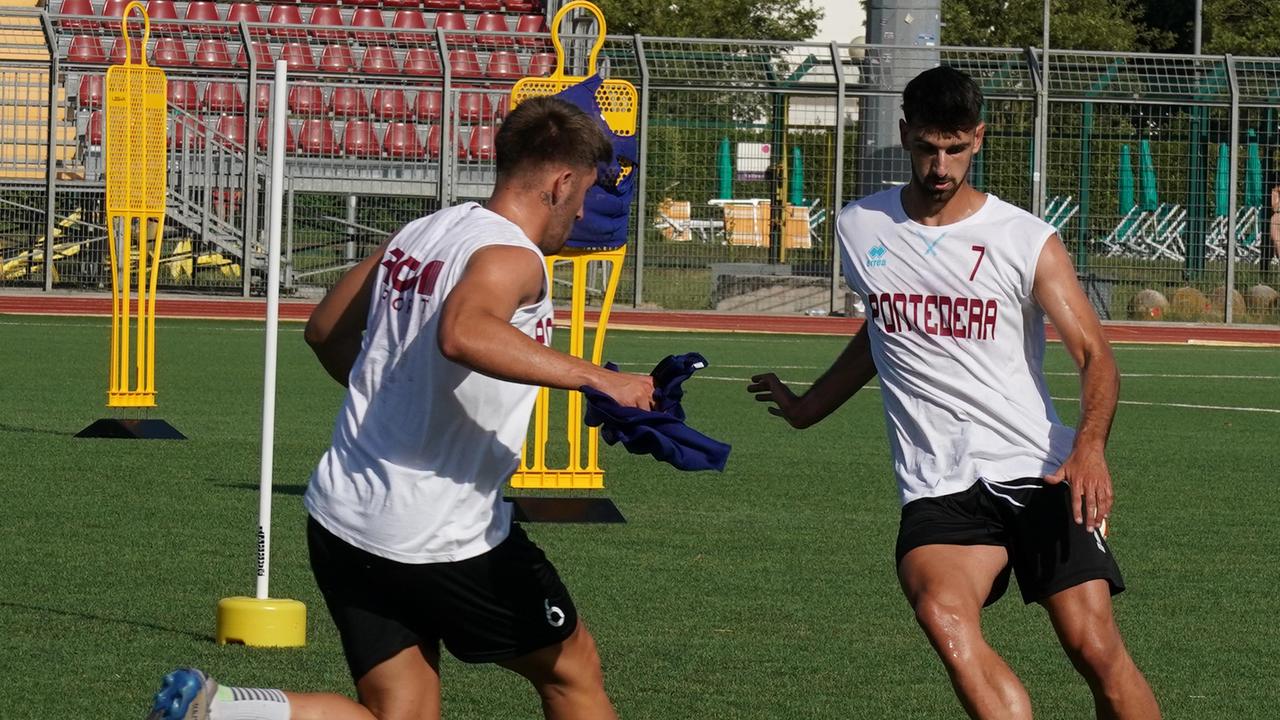 Una sessione di lavoro consumata sul terreno dello stadio Mannucci in questi giorni dai giocatori del Pontedera