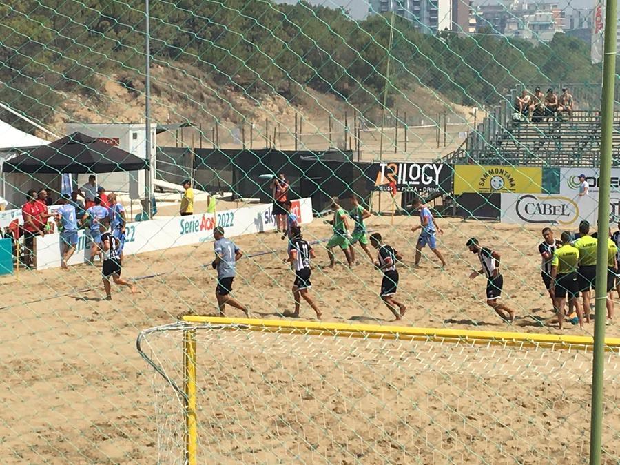 Beach soccer, Viareggio travolge anche la Vastese