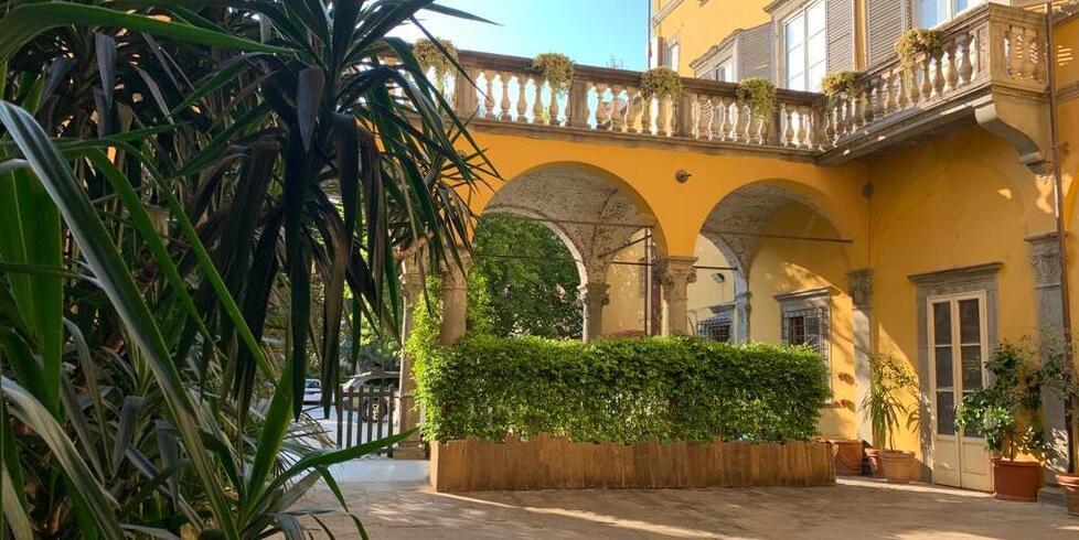Lo spazio Sani Micheli abbellito con piante