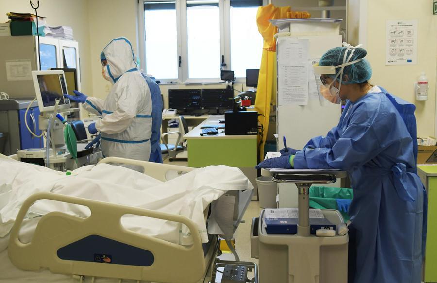 Covid, ospedali saturi nel Ferrarese