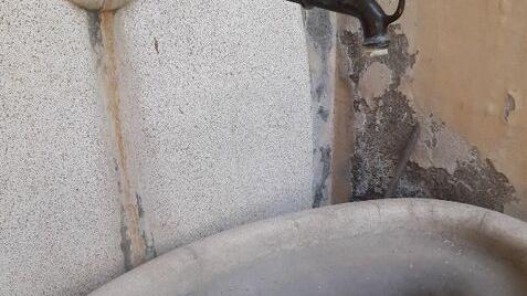 Rifiuti in strada a Castelvetro, la rabbia del sindaco Da gennaio si parte col porta a porta