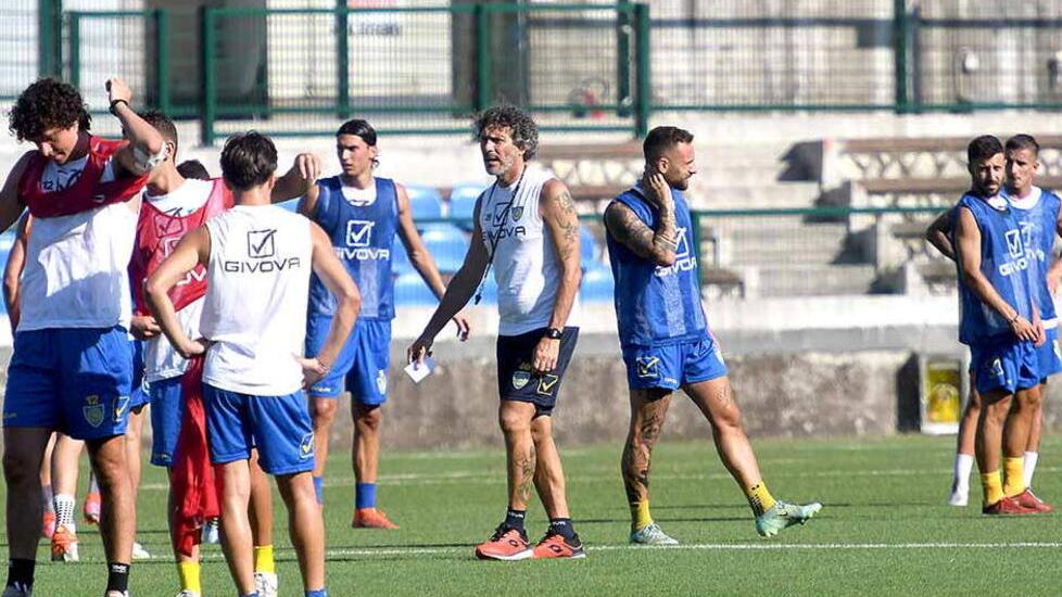 Mister Alessandro Dal Canto allo stadio Dei Marmi