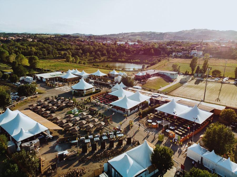 
	La festa regionale del Pd si terr&agrave; a Villalunga dal 29 luglio al 15 agosto in pieno clima di campagna elettorale



	&nbsp;

