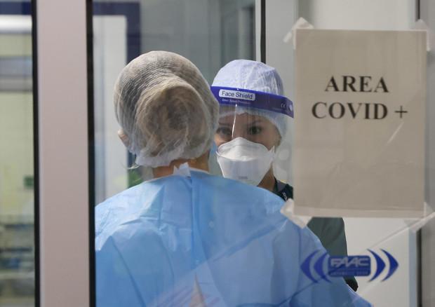 Covid in Sardegna, 1555 nuovi casi e tre decessi