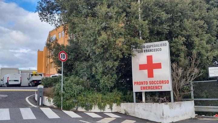 L’ingresso principale del pronto soccorso dell’ospedale San Francesco
