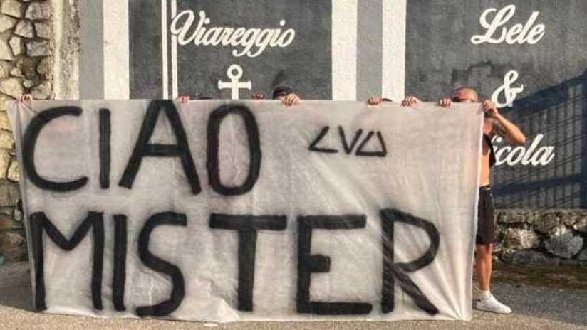 «Grazie di tutto mister». Viareggio saluta Riccomini: l'allenatore dei sogni