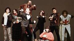 Musica, sketch, monologhi e fantasia tra varietà e avanspettacolo: è Vertiganza con omaggi a Gigi Proietti e Raffaella Carrà