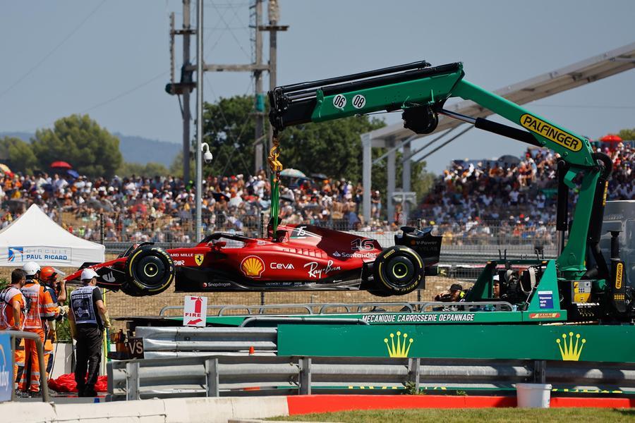 F1, Gp Francia: vince Verstappen. Fuori Leclerc: “Errore inaccettabile il mio”