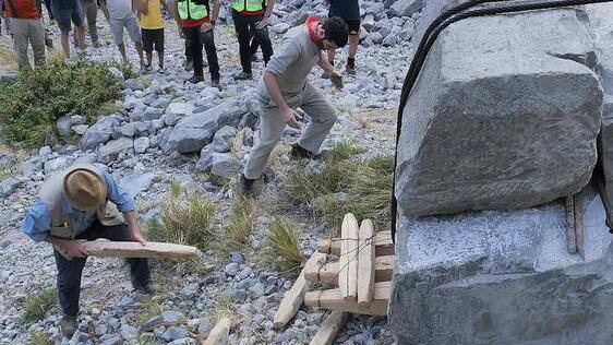 Parati e piri per spostare il blocco: Una festa la lizzatura a Resceto