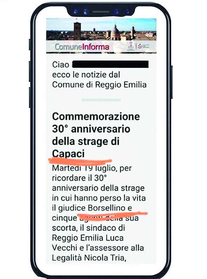
	Il messaggio nella newsletter del Comune di Reggio Emilia in cui si scambia Falcone con Borsellino


